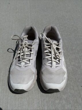 On Running Cloud runner Sneakers Women’s Size 9